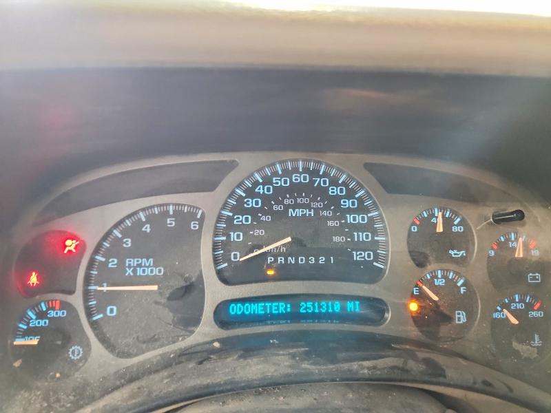 Photo 9 from auction – 2005 GMC SIERRA with VIN 1GTHK23U05F847676
