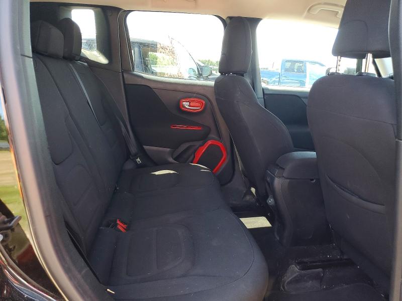 Photo 11 from auction – 2018 JEEP RENEGADE with VIN ZACCJBBB4JPJ05198