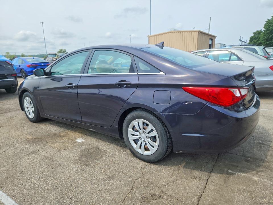 Photo 2 from auction – 2011 HYUNDAI SONATA with VIN 5NPEB4AC4BH157259