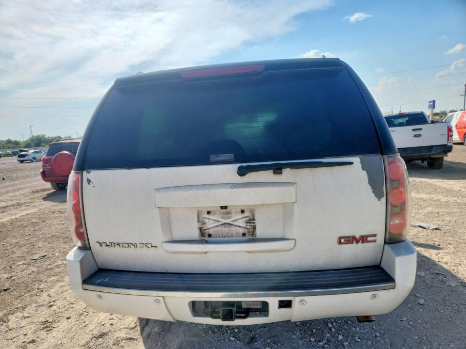 Foto 6 de la subasta – 2007 GMC YUKON XL con VIN 1GKFK66847J232002