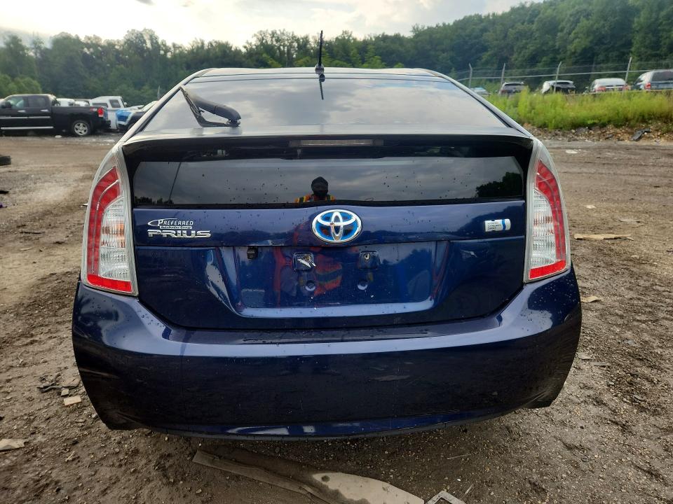 Photo 6 from auction – 2013 TOYOTA PRIUS with VIN JTDKN3DU4D1637773
