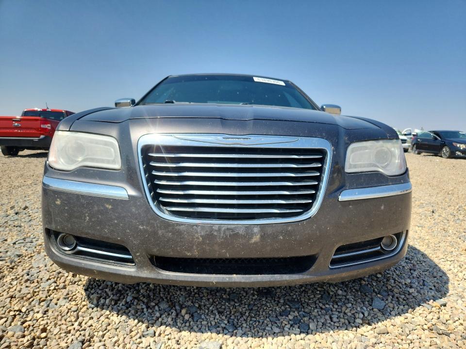 Photo 5 from auction – 2014 CHRYSLER 300C with VIN 2C3CCAKG3EH120841