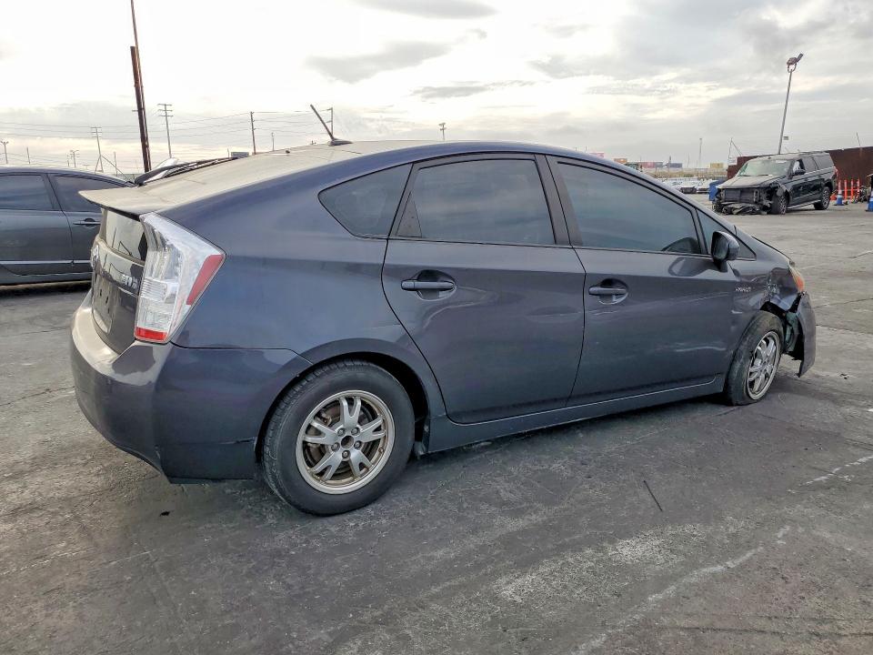 Photo 3 from auction – 2011 TOYOTA PRIUS with VIN JTDKN3DU9B1362995