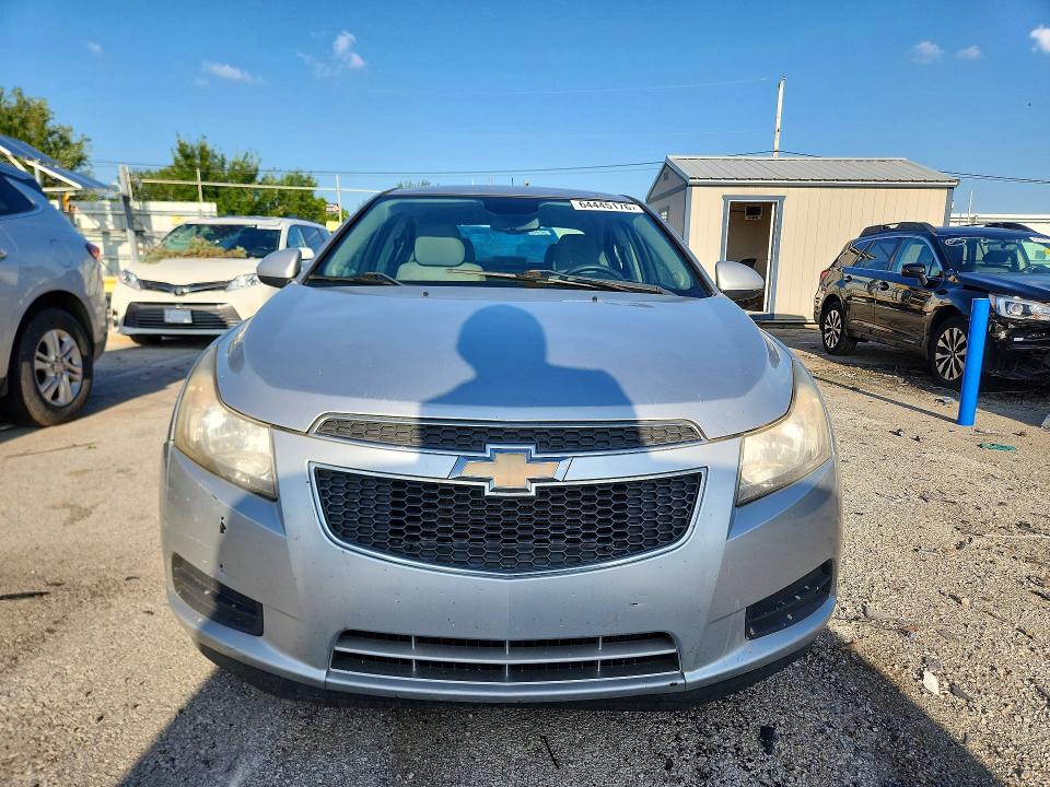 Photo 5 from auction – 2012 CHEVROLET CRUZE with VIN 1G1PJ5SC3C7352767