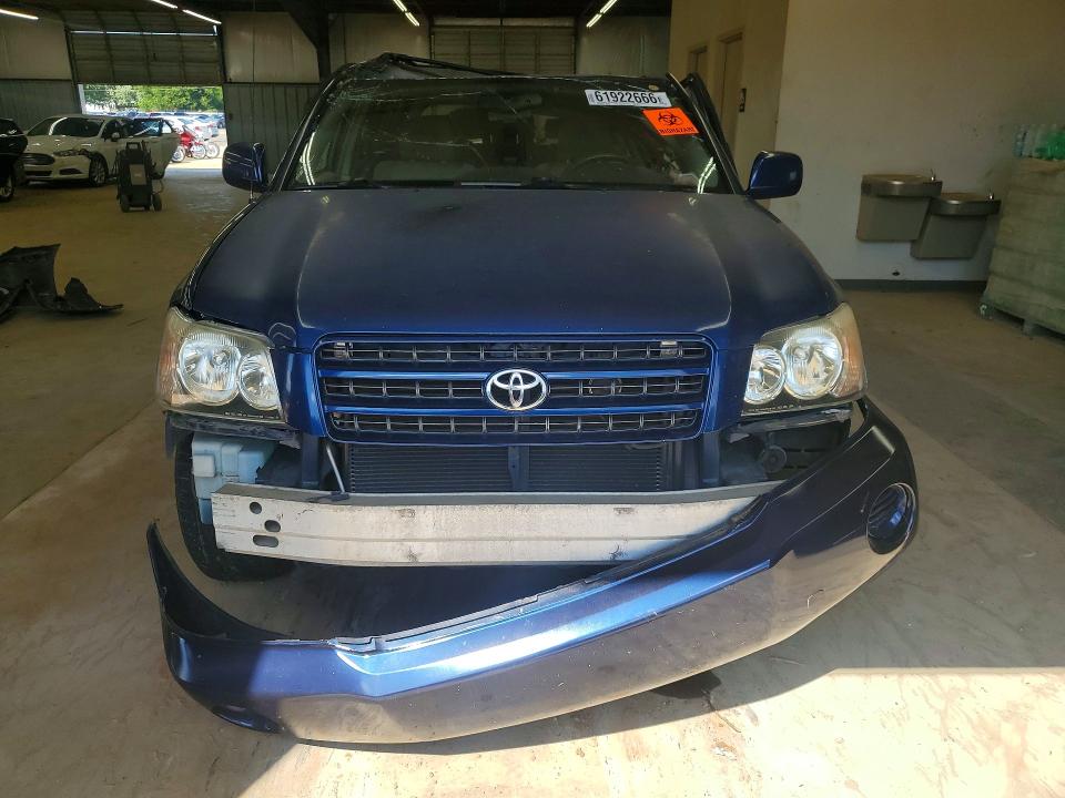 Photo 5 from auction – 2002 TOYOTA HIGHLANDER with VIN JTEGD21A220038138