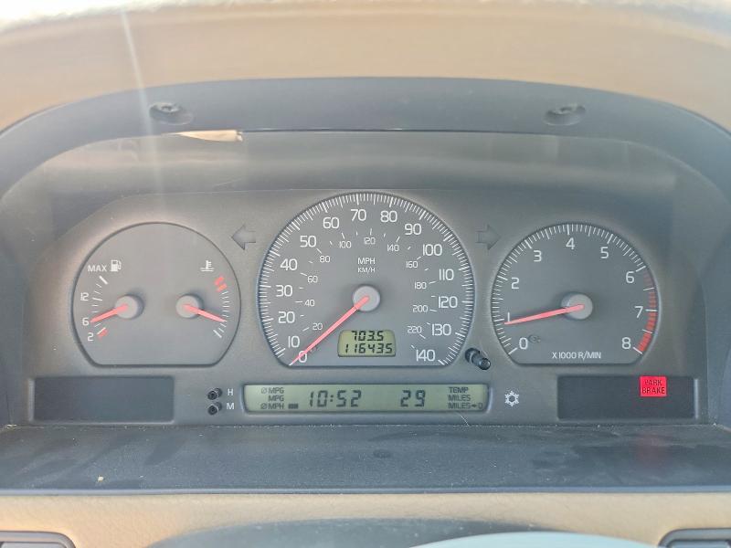 Photo 9 from auction – 2004 VOLVO C70 with VIN YV1NC62D44J046442