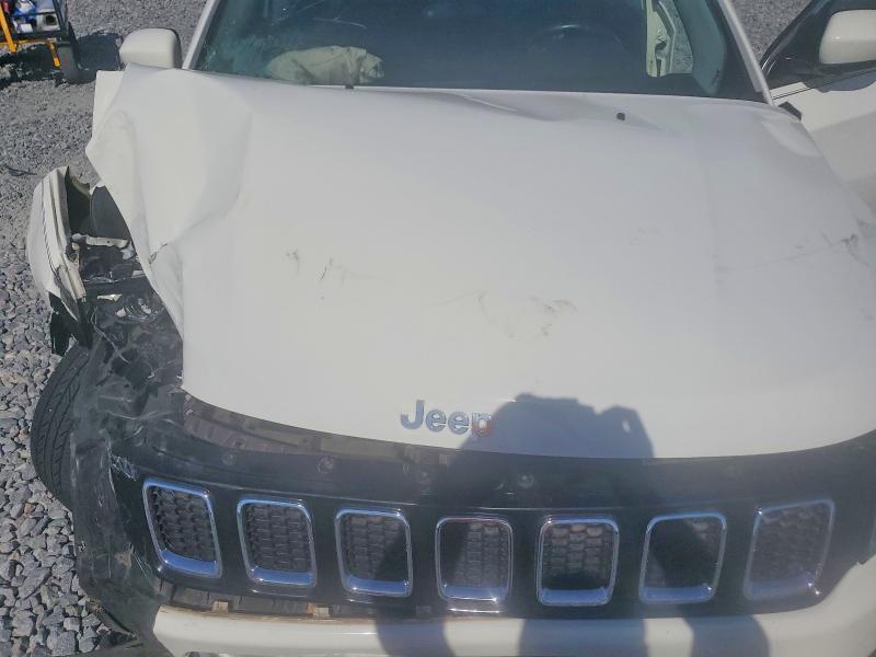 Photo 11 from auction – 2019 JEEP COMPASS with VIN 3C4NJDBB6KT741851