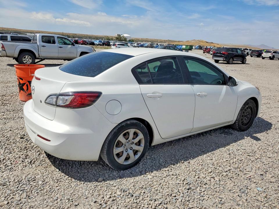 Photo 3 from auction – 2012 MAZDA 3 with VIN JM1BL1UG8C1503691