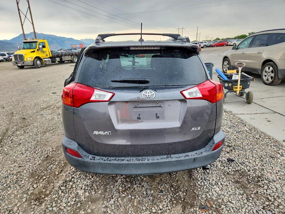 Photo 6 from auction – 2014 TOYOTA RAV4 with VIN 2T3WFREV6EW110815