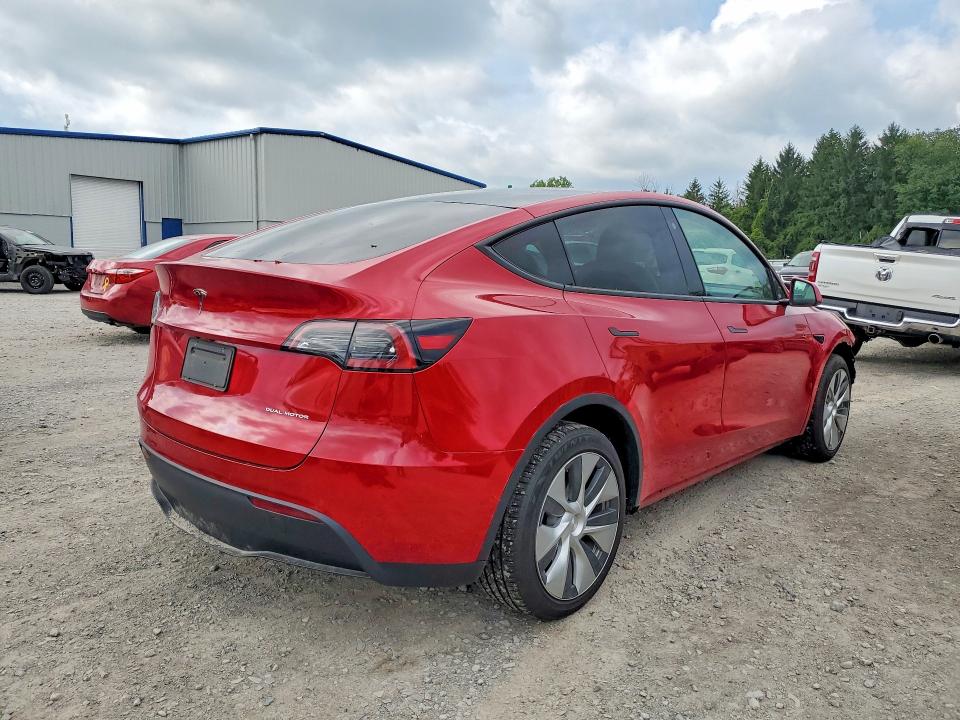 Zdjęcie 3 z aukcji – 2022 TESLA MODEL Y z VIN 7SAYGDEE7NF354099