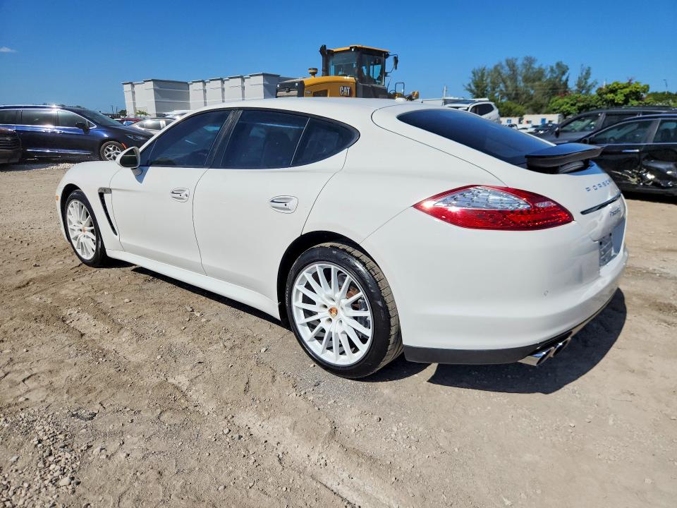 Photo 2 from auction – 2012 PORSCHE PANAMERA with VIN WP0AB2A73CL060024