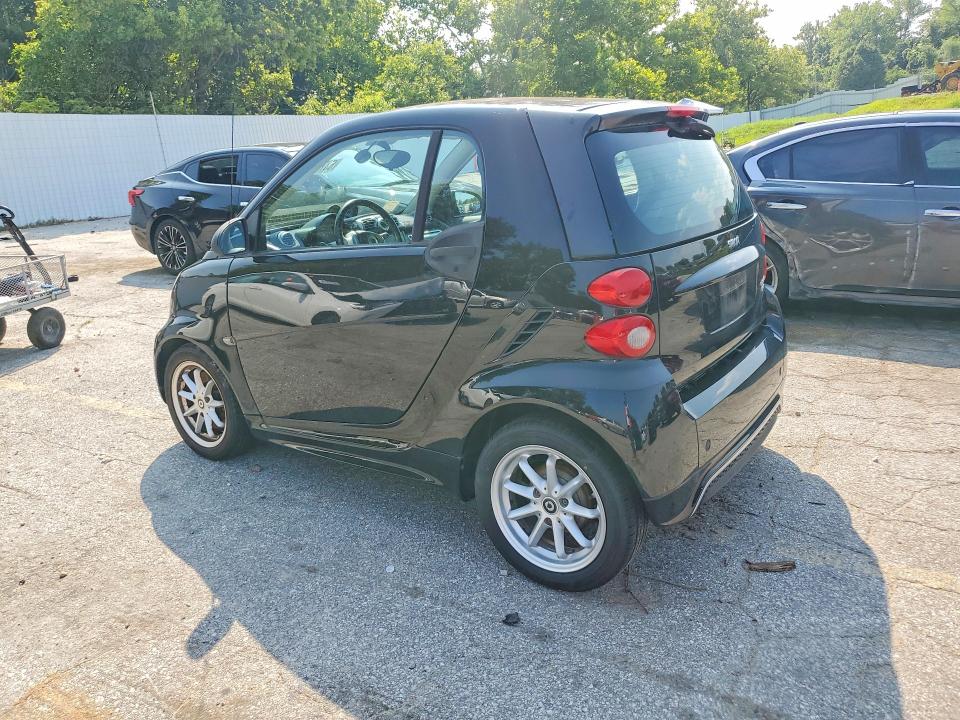 Photo 2 from auction – 2016 SMART FORTWO with VIN WMEEJ9AA6GK842677