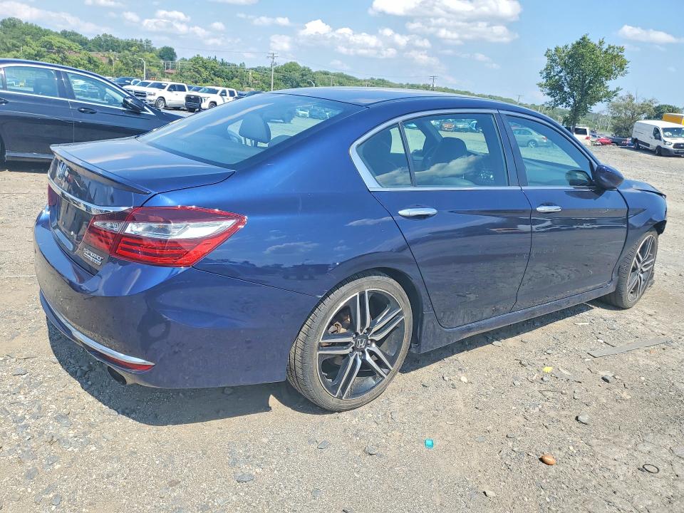 Photo 3 from auction – 2017 HONDA ACCORD with VIN 1HGCR2F11HA095643