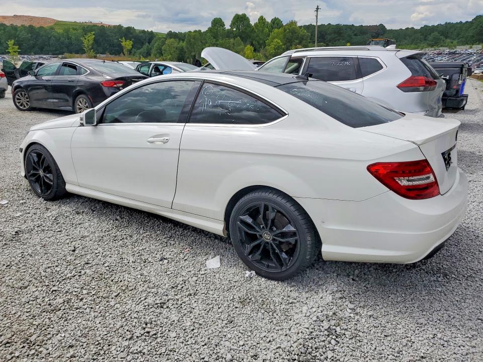 Photo 2 from auction – 2014 MERCEDES-BENZ C with VIN WDDGJ8JB6EG280439