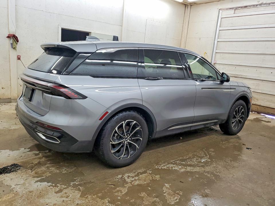 Photo 3 from auction – 2025 LINCOLN NAUTILUS with VIN 5LMPJ8J42SJ905258