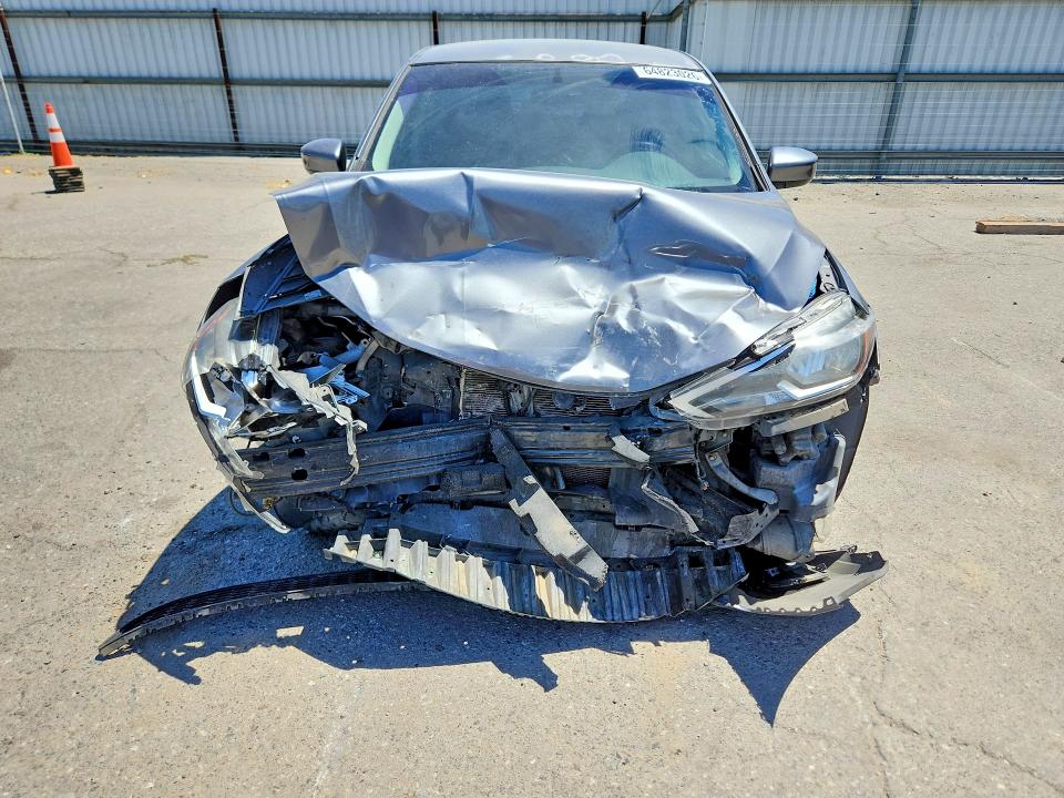Photo 5 from auction – 2017 NISSAN SENTRA with VIN 3N1AB7AP9HY374680