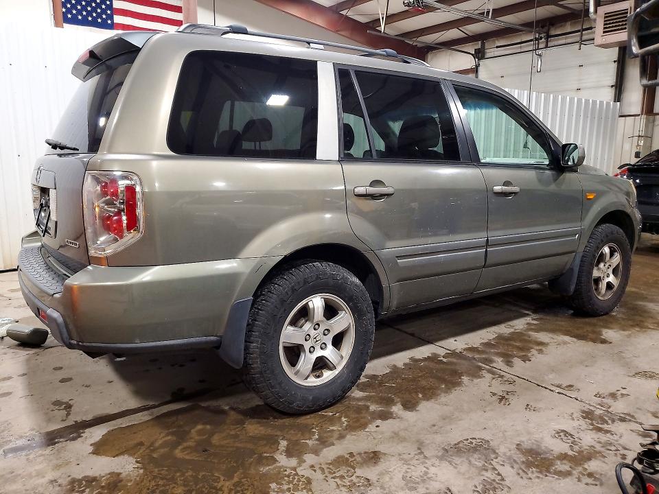 Photo 3 from auction – 2007 HONDA PILOT with VIN 2HKYF18537H518690