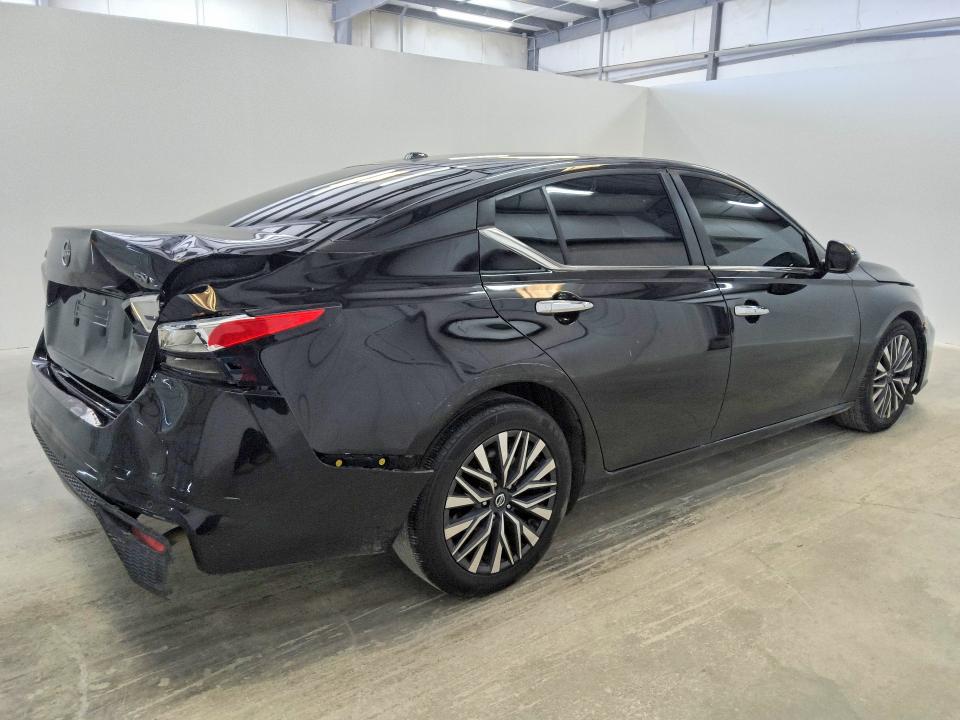 Photo 3 from auction – 2023 NISSAN ALTIMA with VIN 1N4BL4DV1PN360412