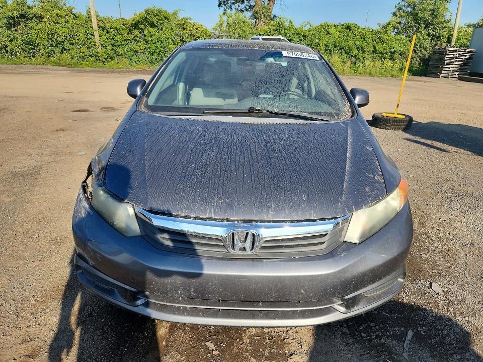 Photo 5 from auction – 2012 HONDA CIVIC with VIN 2HGFB2F48CH111004