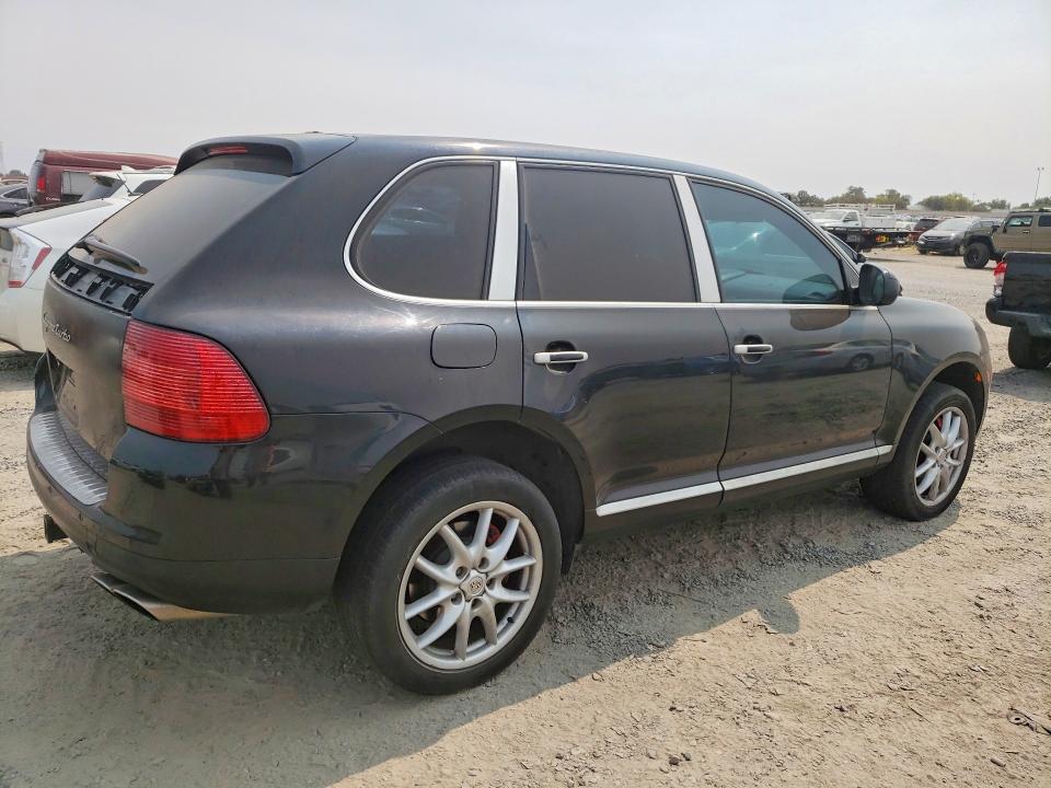 Photo 3 from auction – 2004 PORSCHE CAYENNE with VIN WP1AC29P14LA90138