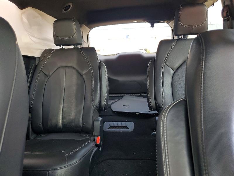 Снимка 10 от търг – 2019 CHRYSLER PACIFICA с VIN 2C4RC1BG2KR627693