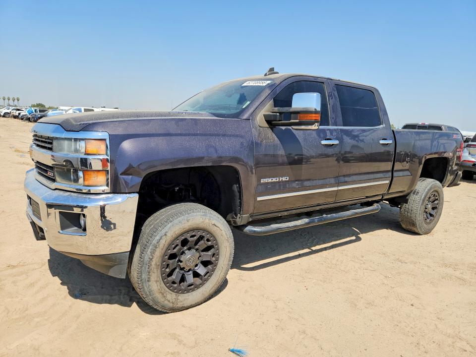 CHEVROLET SILVERADO 2015 with VIN 1GC1KWE83FF589602 - Photo from auction