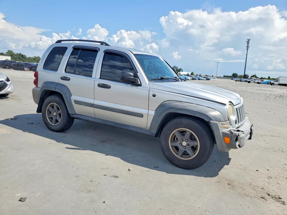 Photo 4 from auction – 2005 JEEP LIBERTY with VIN 1J4GL48K65W681086