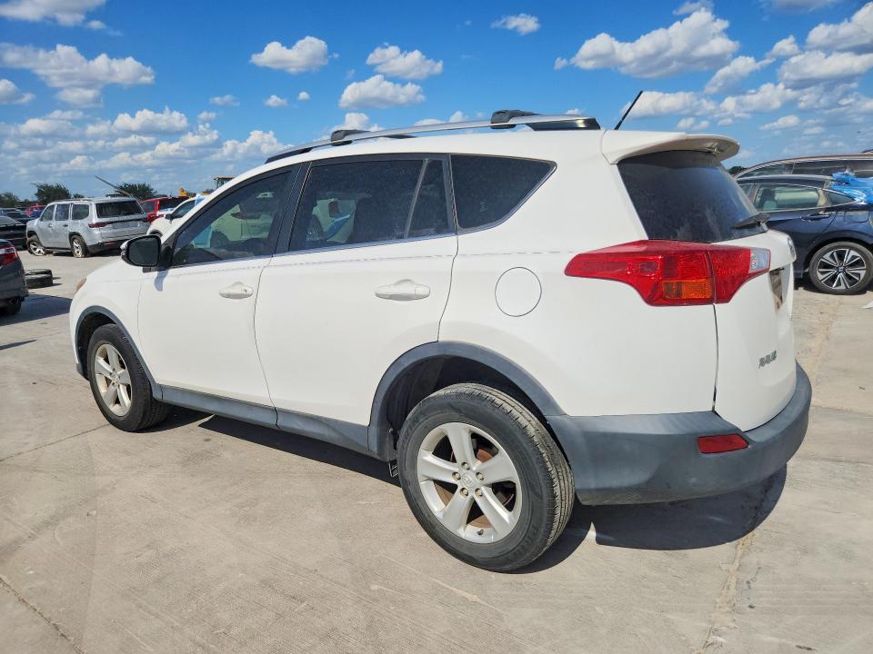Photo 2 from auction – 2013 TOYOTA RAV4 with VIN JTMWFREV9D5000623