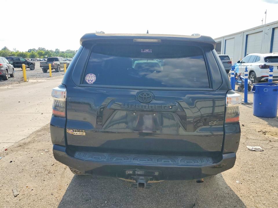 Zdjęcie 6 z aukcji – 2015 TOYOTA 4RUNNER z VIN JTEZU5JR7F5092527