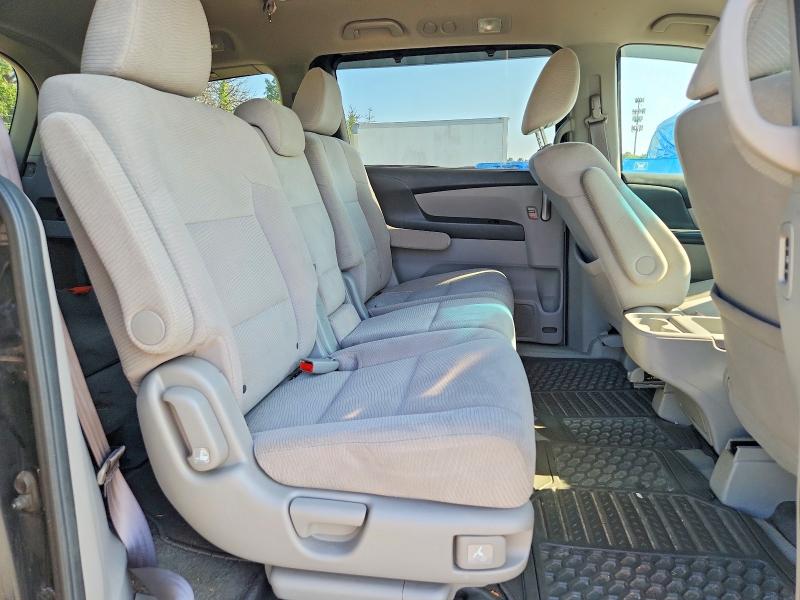 Photo 11 from auction – 2012 HONDA ODYSSEY with VIN 5FNRL5H49CB074526