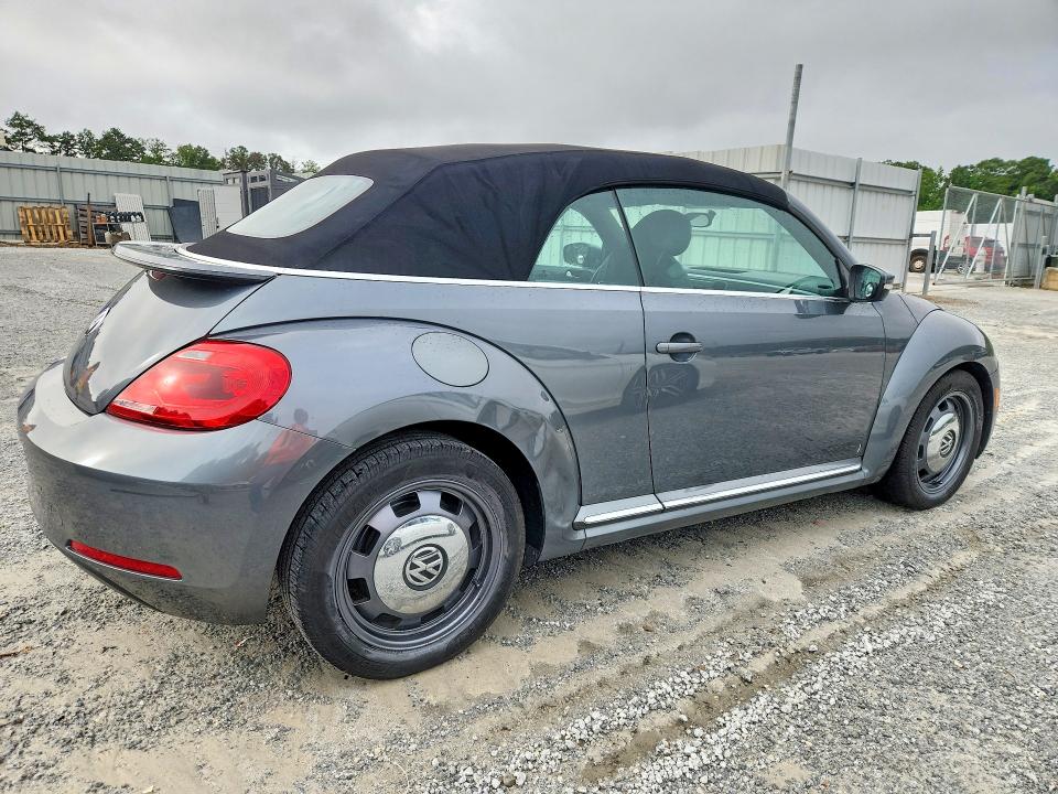 Photo 3 from auction – 2015 VOLKSWAGEN BEETLE with VIN 3VW517AT5FM802616