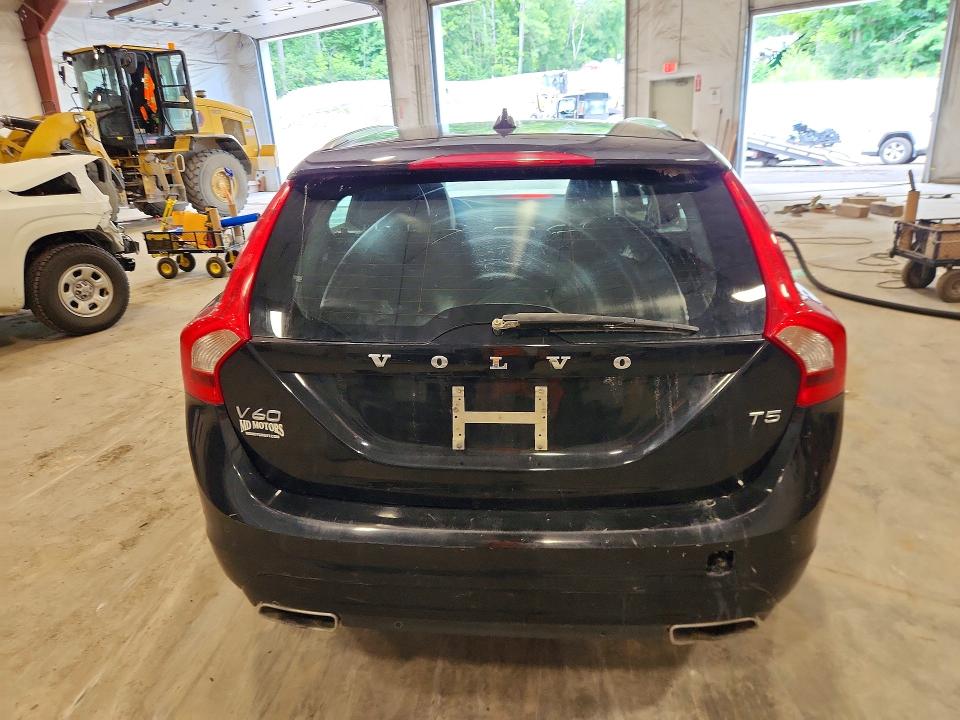 Photo 6 from auction – 2016 VOLVO V60 with VIN YV140MEM0G1307400