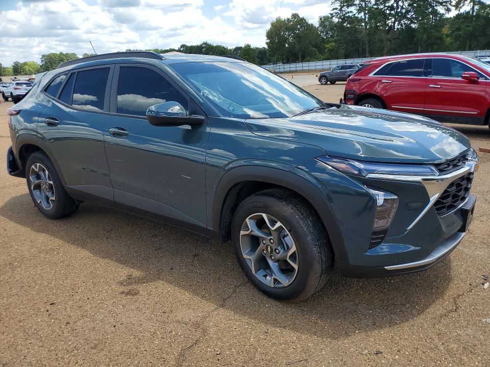 Photo 4 from auction – 2025 CHEVROLET TRAX with VIN KL77LHEP9SC207771