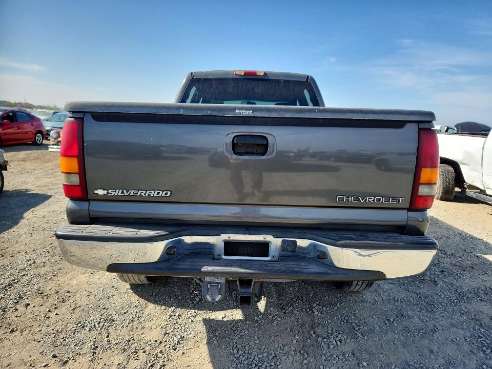 Photo 6 from auction – 2002 CHEVROLET SILVERADO with VIN 1GCGC13U42F214869