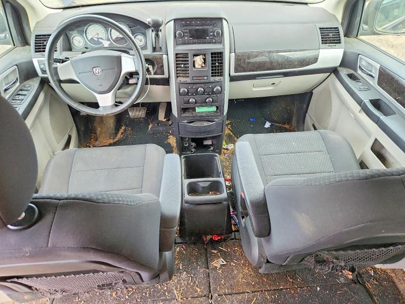 Photo 8 from auction – 2010 DODGE GRAND CARAVAN SXT with VIN 2D4RN5D12AR264100