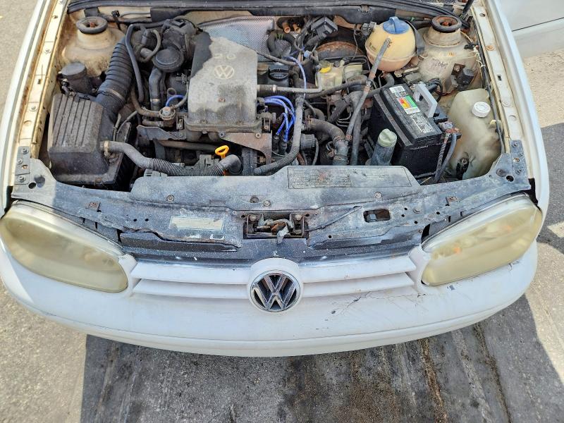 Photo 11 from auction – 2002 VOLKSWAGEN CABRIO with VIN 3VWCC21V62M805394