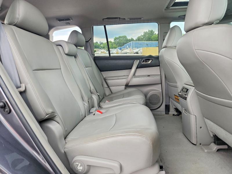 Photo 11 from auction – 2010 TOYOTA HIGHLANDER with VIN 5TDJK3EH9AS009101