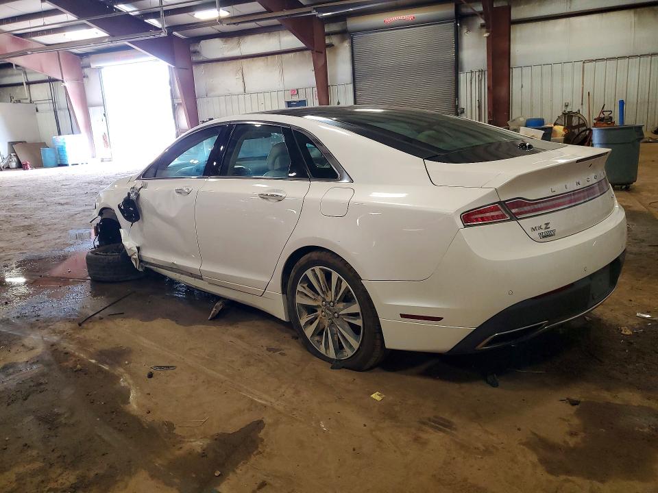 Photo 2 from auction – 2017 LINCOLN MKZ with VIN 3LN6L5F91HR653464