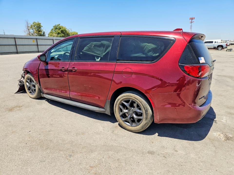 Photo 2 from auction – 2019 CHRYSLER PACIFICA with VIN 2C4RC1FG8KR706361