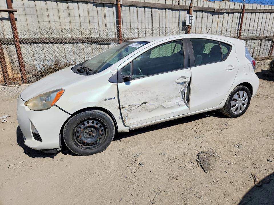 TOYOTA PRIUS C 2013 with VIN JTDKDTB34D1557256 - Photo from auction