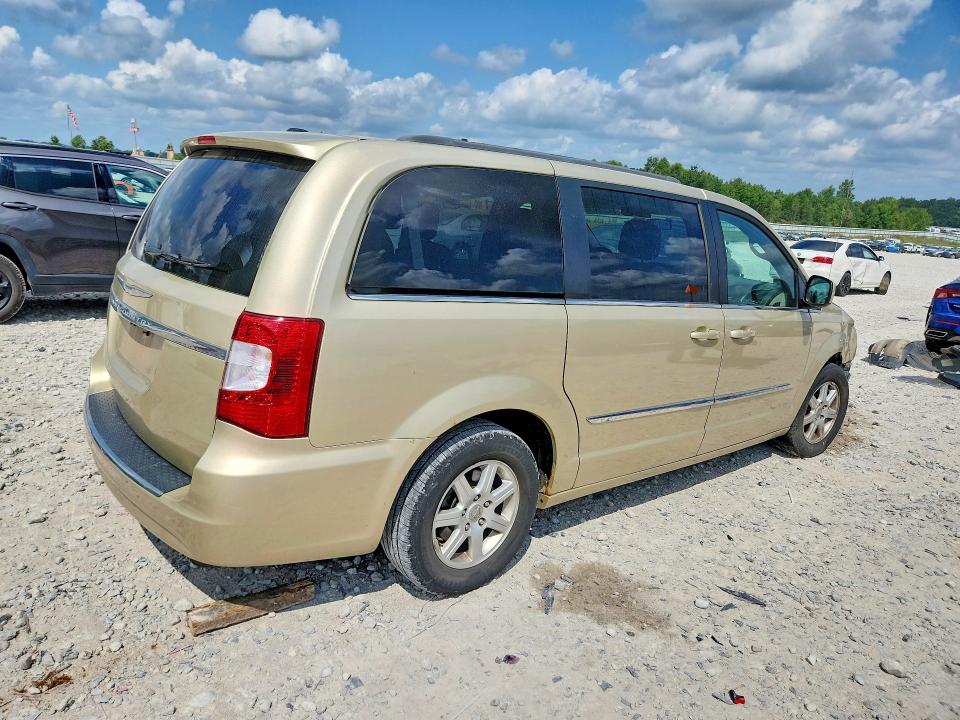 Photo 3 from auction – 2011 CHRYSLER TOWN & COUNTRY with VIN 2A4RR5DG1BR714028