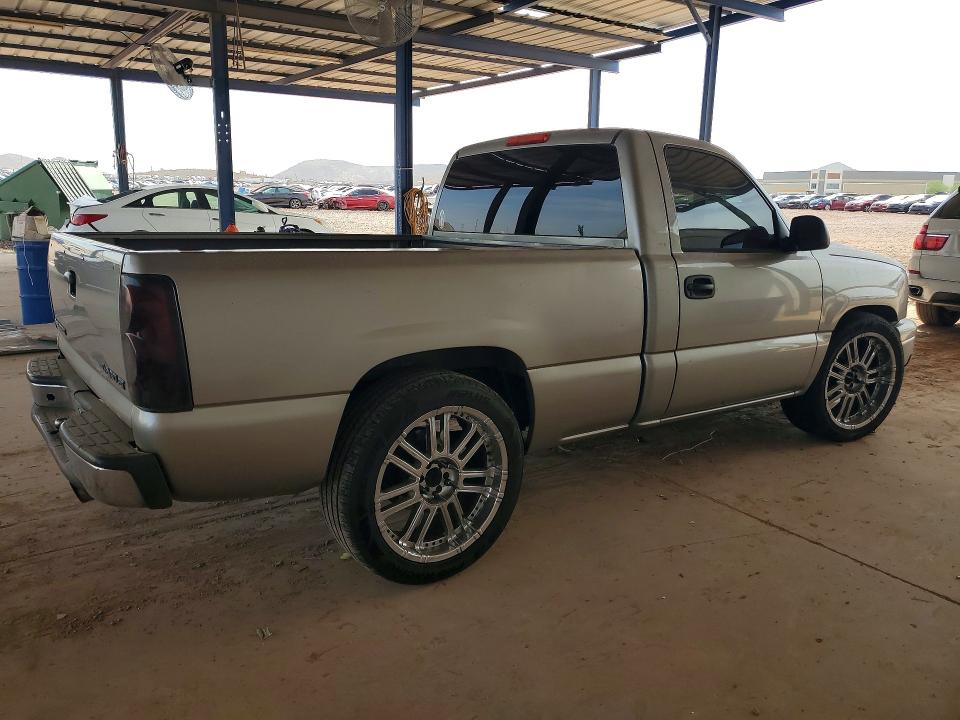 Photo 3 from auction – 2003 CHEVROLET SILVERADO with VIN 1GCEC14XX3Z321442