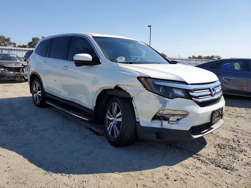 Photo 4 from auction – 2016 HONDA PILOT with VIN 5FNYF5H57GB028520