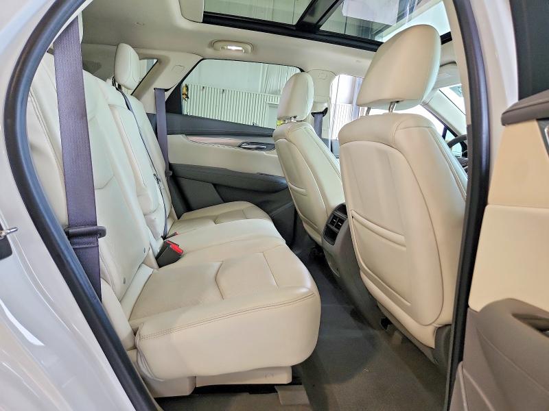 Photo 11 from auction – 2017 CADILLAC XT5 with VIN 1GYKNDRS1HZ146835