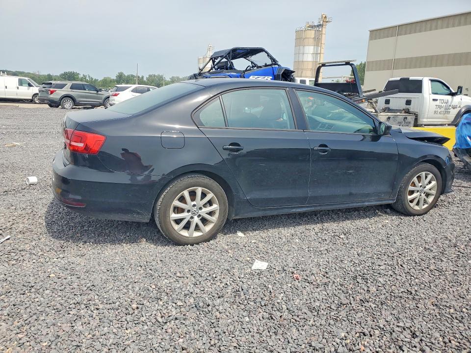 Photo 3 from auction – 2015 VOLKSWAGEN JETTA with VIN 3VWB07AJ4FM279982