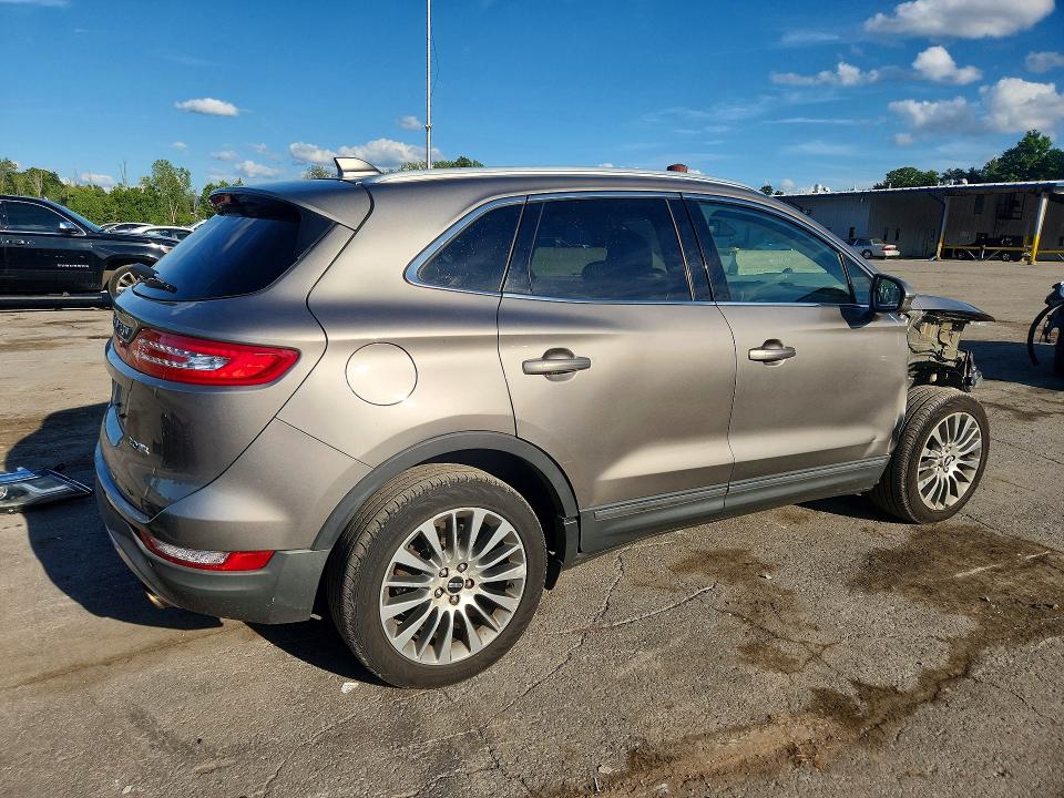 Photo 3 from auction – 2016 LINCOLN MKC with VIN 5LMCJ3D91GUJ18252