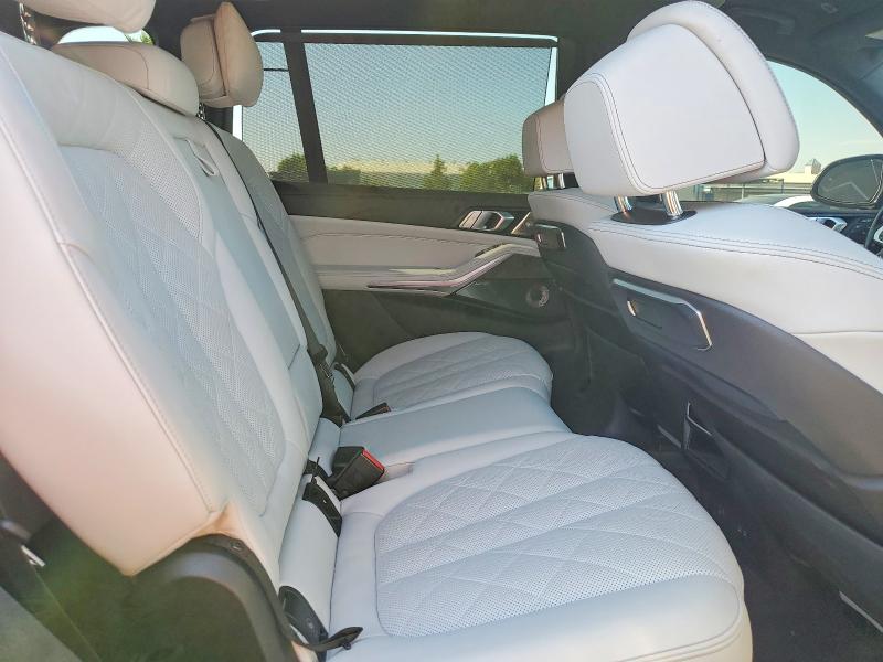 Снимка 11 от търг – 2023 BMW X7 с VIN 5UX23EM09P9P65834