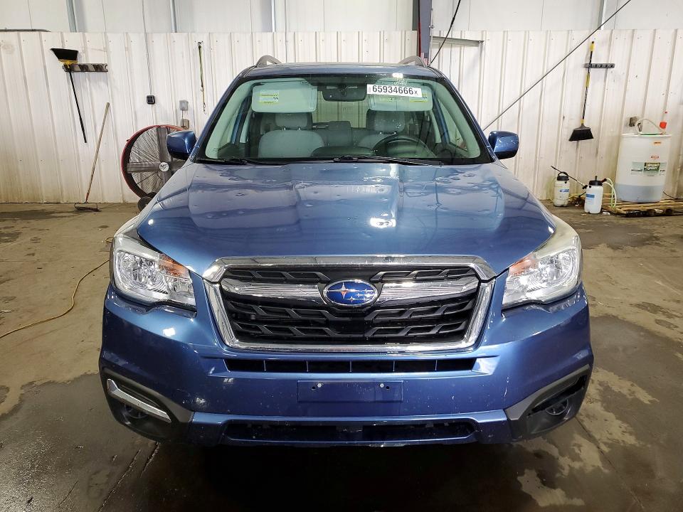 Photo 5 from auction – 2017 SUBARU FORESTER with VIN JF2SJAEC5HH401749