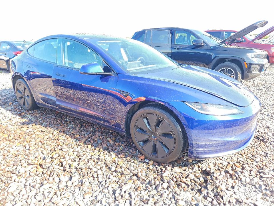 صورة رقم 4 من المزاد - 2024 TESLA MODEL 3 مع VIN 5YJ3E1EB5RF718575