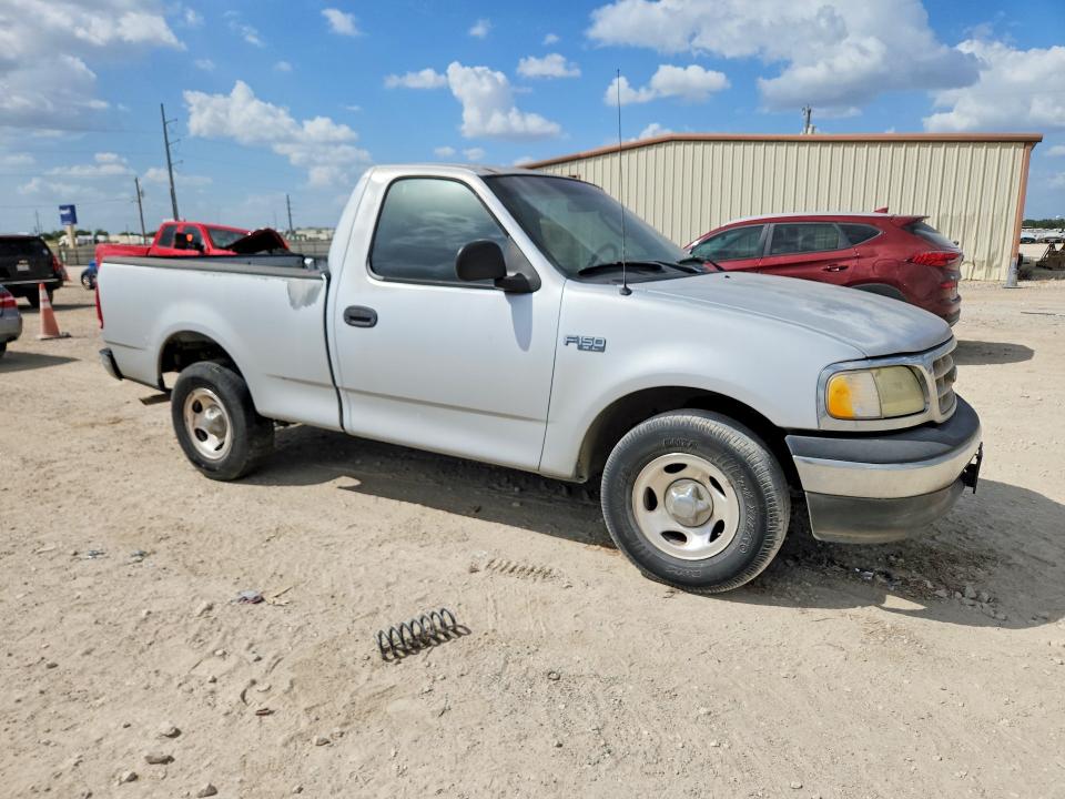 Photo 4 from auction – 2002 FORD F150 with VIN 1FTRF17212KE38343
